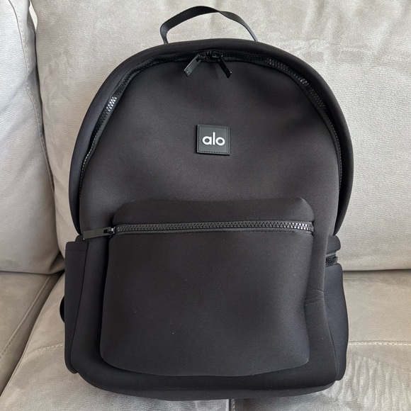 ALO YOGA STOW BACKPACK BLACK / SILVER - Picture 5 of 9